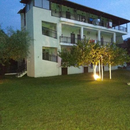Trantas Rooms Paralia Skotinis Exterior photo