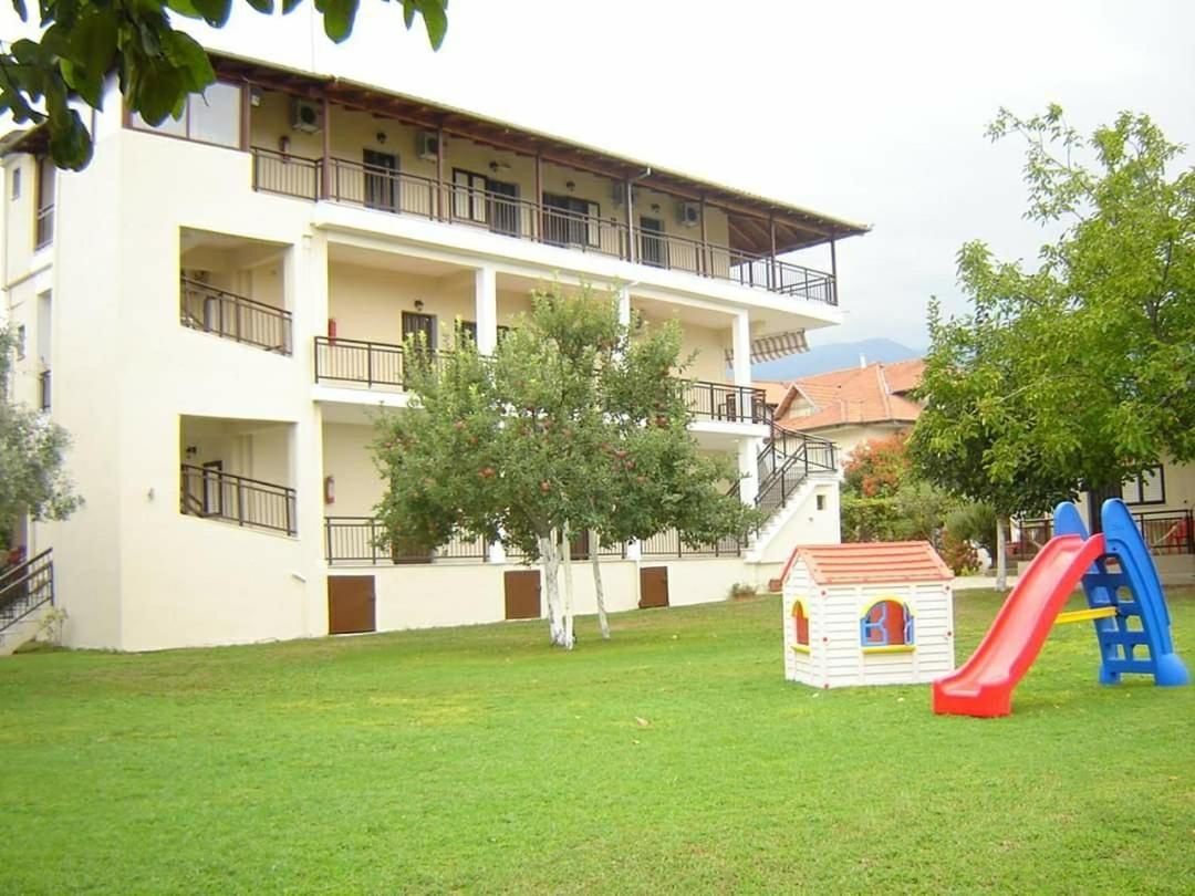 Trantas Rooms Paralia Skotinis Exterior photo