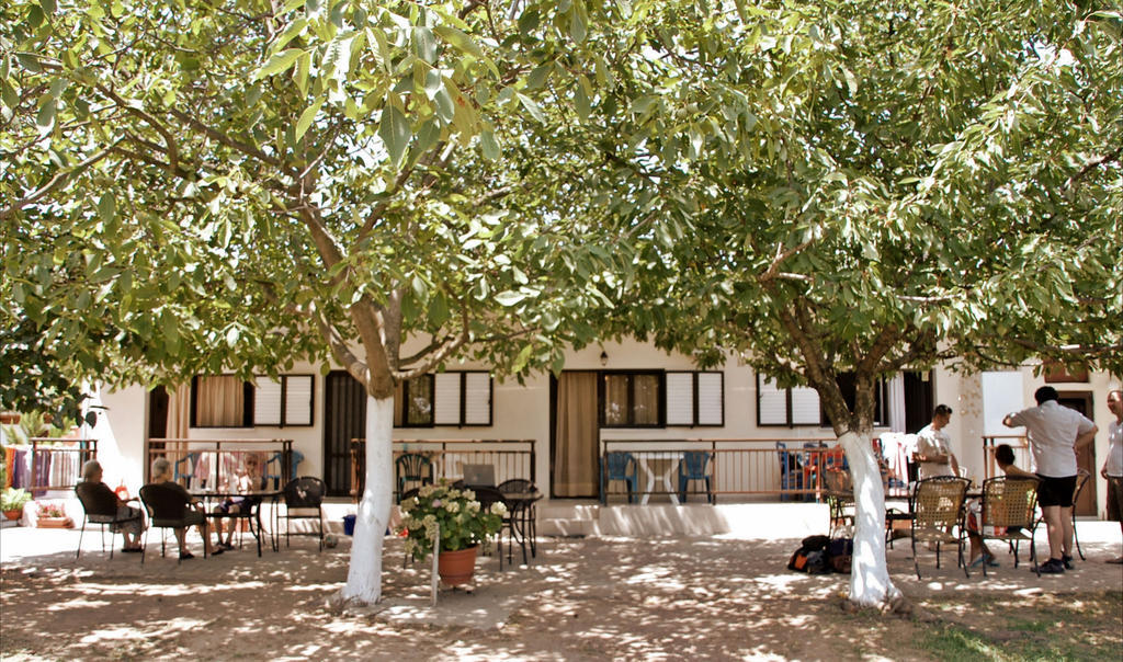 Trantas Rooms Paralia Skotinis Exterior photo