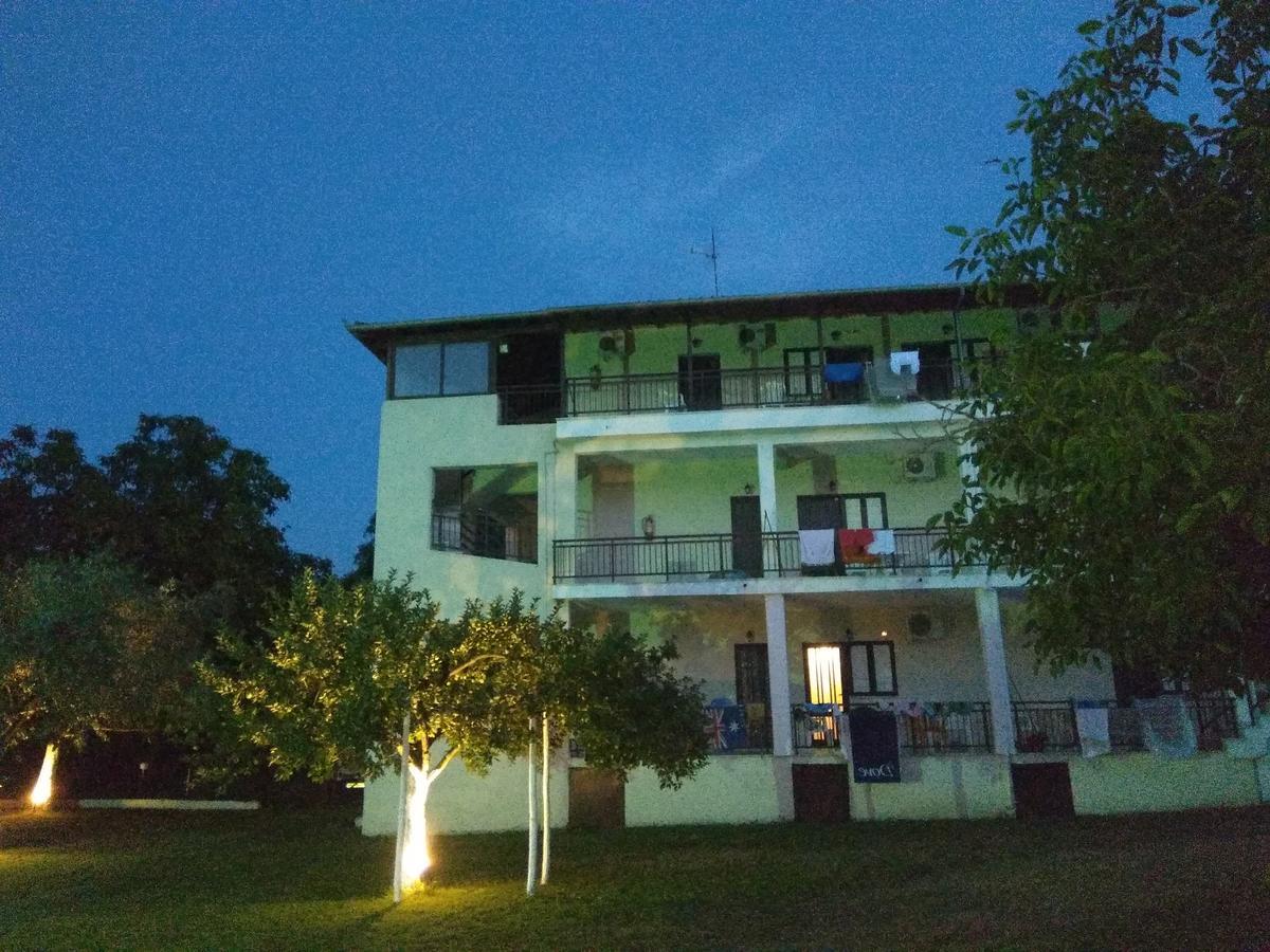 Trantas Rooms Paralia Skotinis Exterior photo