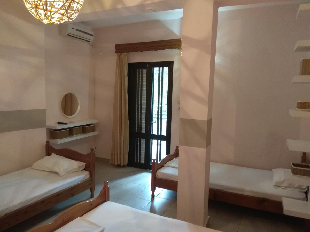 Trantas Rooms Paralia Skotinis Exterior photo