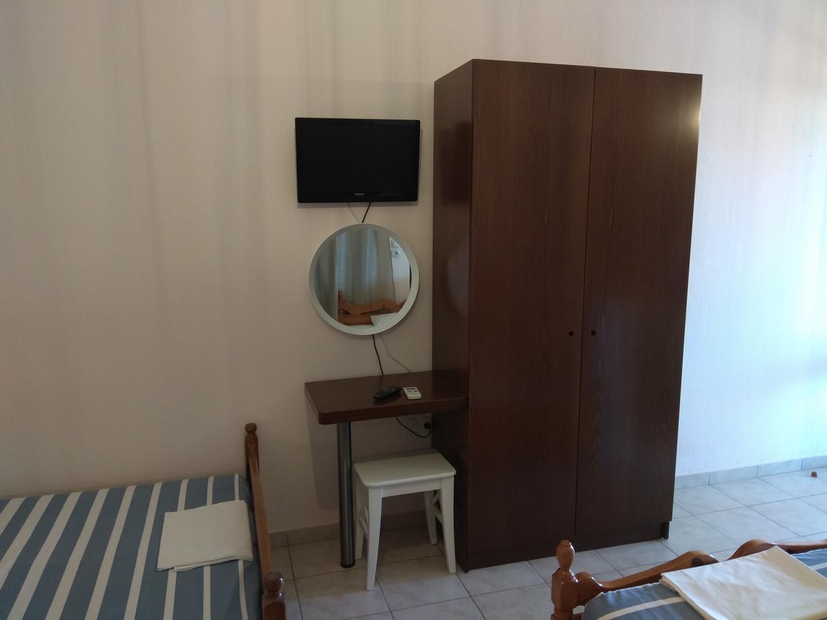 Trantas Rooms Paralia Skotinis Exterior photo