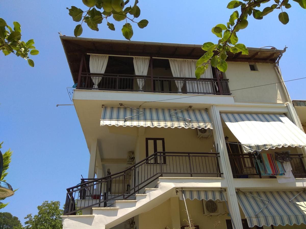 Trantas Rooms Paralia Skotinis Exterior photo