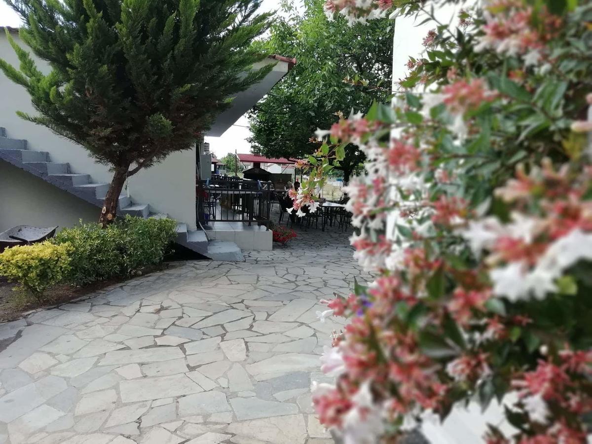 Trantas Rooms Paralia Skotinis Exterior photo