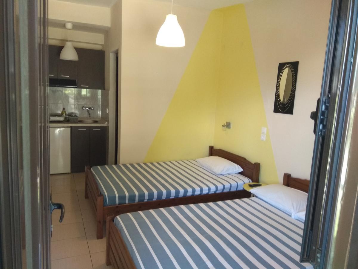 Trantas Rooms Paralia Skotinis Exterior photo